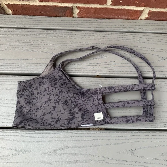 Vuori Pose Plyo Tank and Vuori Yosemite Sports Bra - Picture 10 of 14